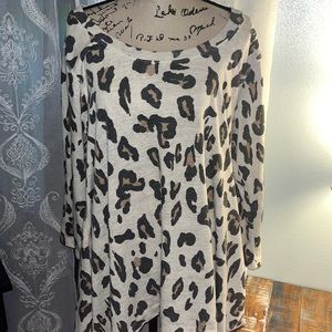 Tops 6 for 30$. Premise sweater sz xxl euc